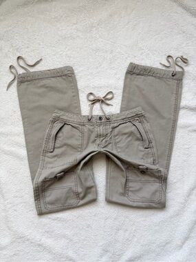 Insane Y2k Periscope Low Rise Cargo pants!